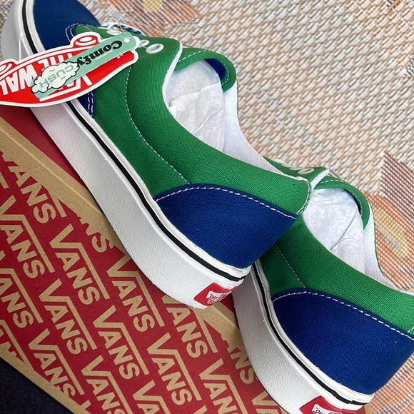 Vans WMNS 
Vans Comfycush Era Colorblock Multi VNOA3WM9
NWT Sneakers - Picture 15 of 16